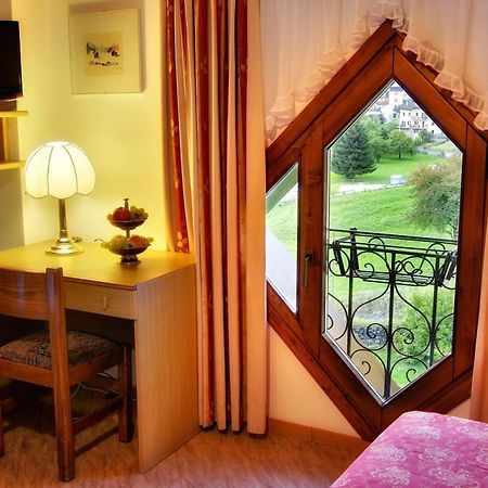 Albergo Miramonti Rabbi Zewnętrze zdjęcie