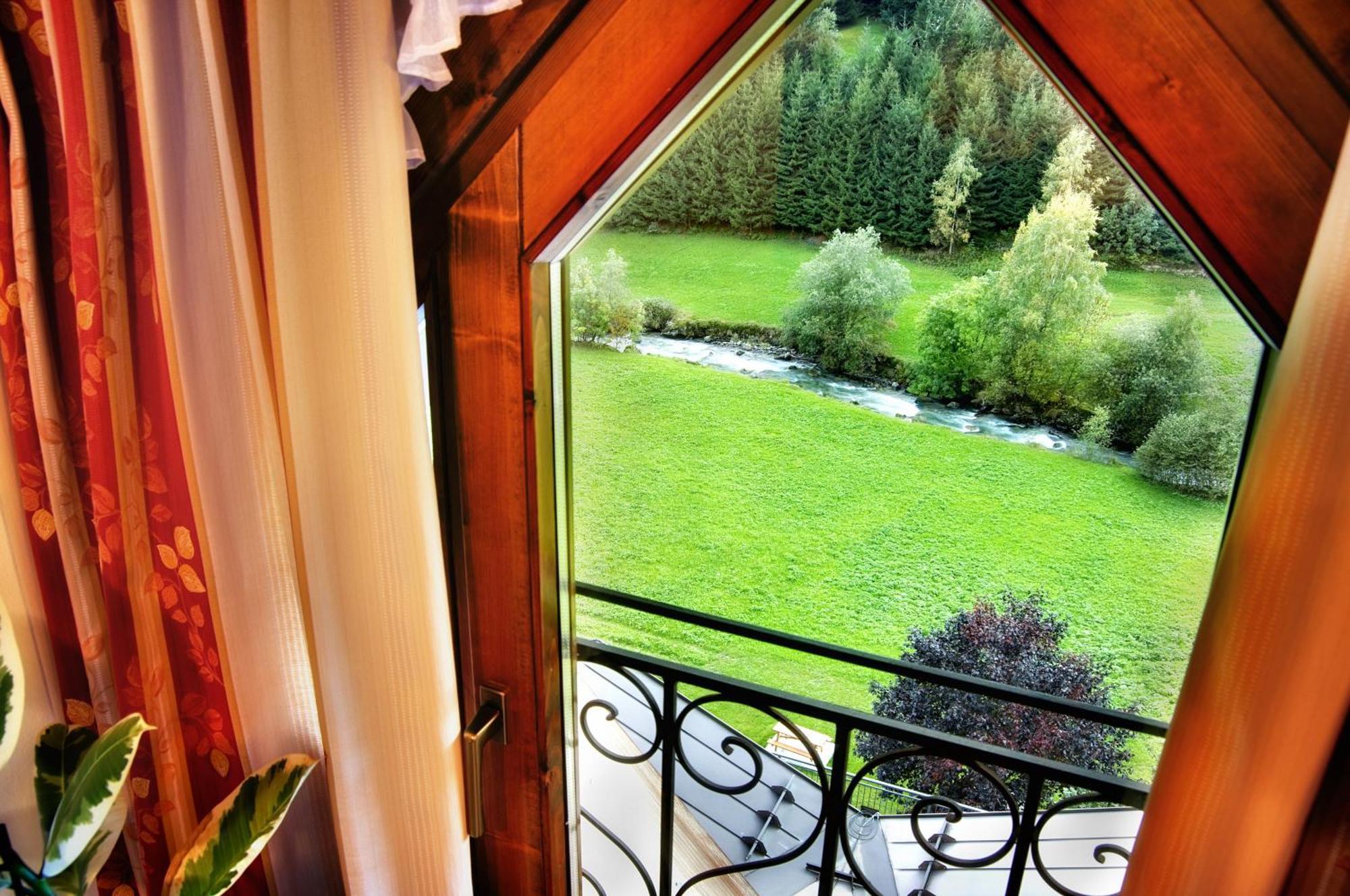 Albergo Miramonti Rabbi Zewnętrze zdjęcie