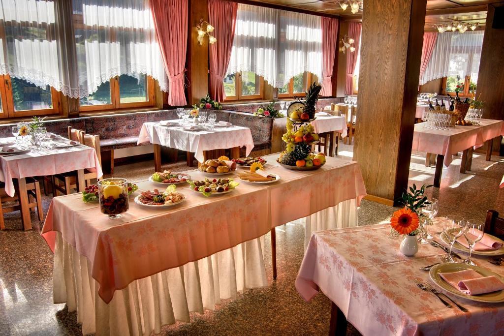 Albergo Miramonti Rabbi Zewnętrze zdjęcie